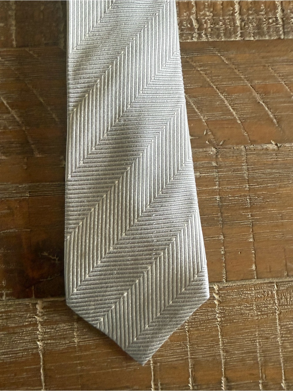 Donald J. Trump Signature Collection Silver Geometric Striped 100% Silk Tie
